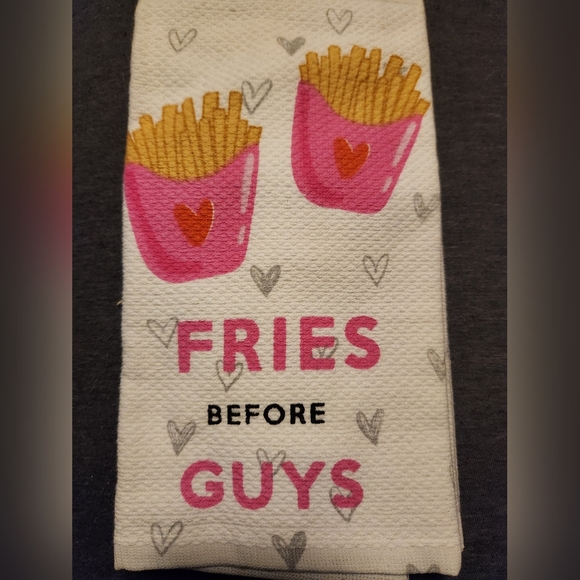 Set of 2 Valentines Day Kitchen towels - Picture 2 of 2